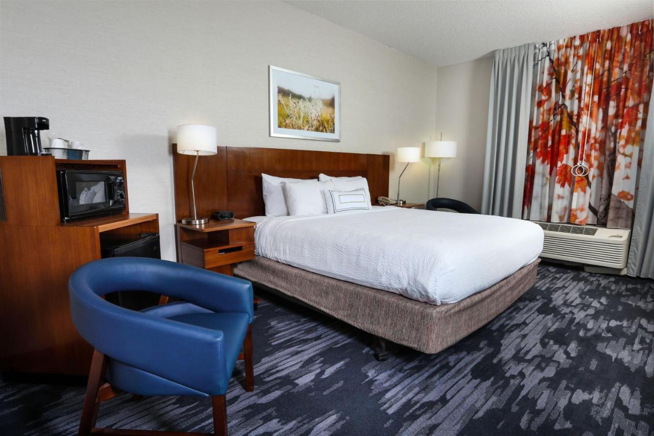 Fairfield Inn & Suites By Marriott Charleston North/Ashley Phosphate Север Чарлстон Экстерьер фото
