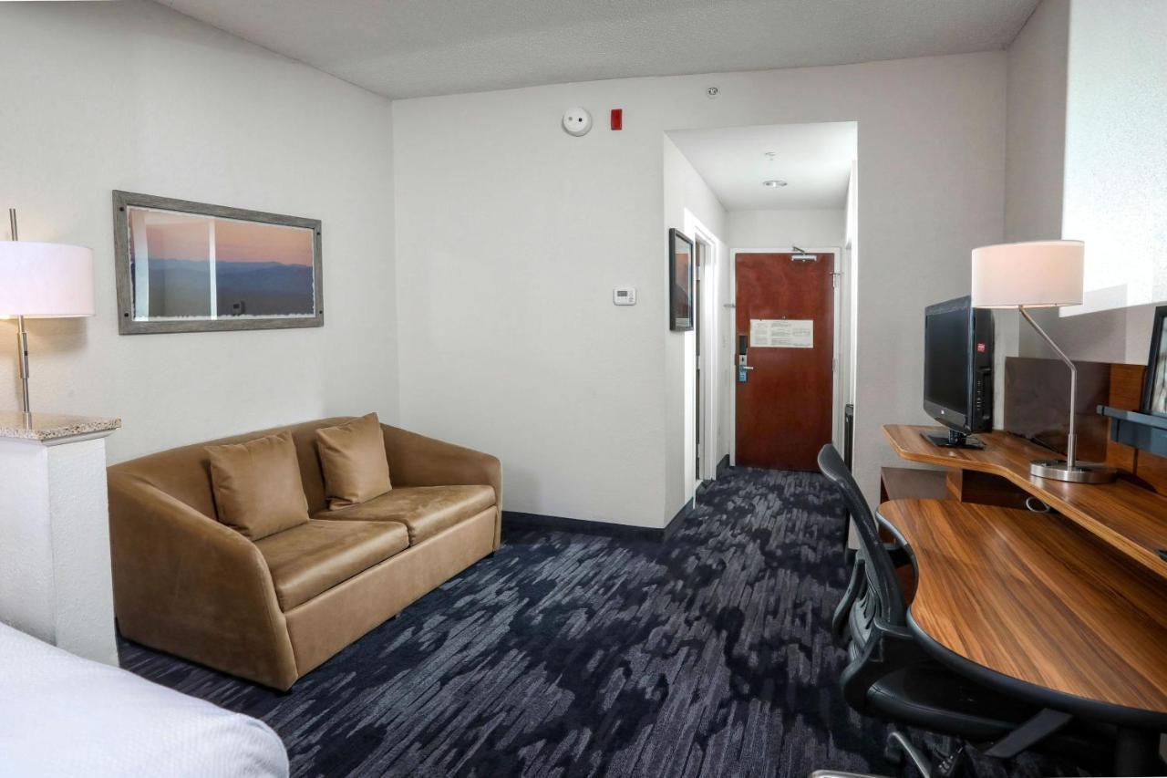 Fairfield Inn & Suites By Marriott Charleston North/Ashley Phosphate Север Чарлстон Экстерьер фото