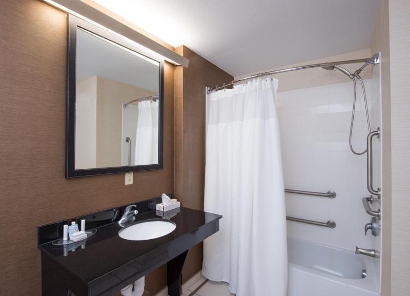 Fairfield Inn & Suites By Marriott Charleston North/Ashley Phosphate Север Чарлстон Экстерьер фото