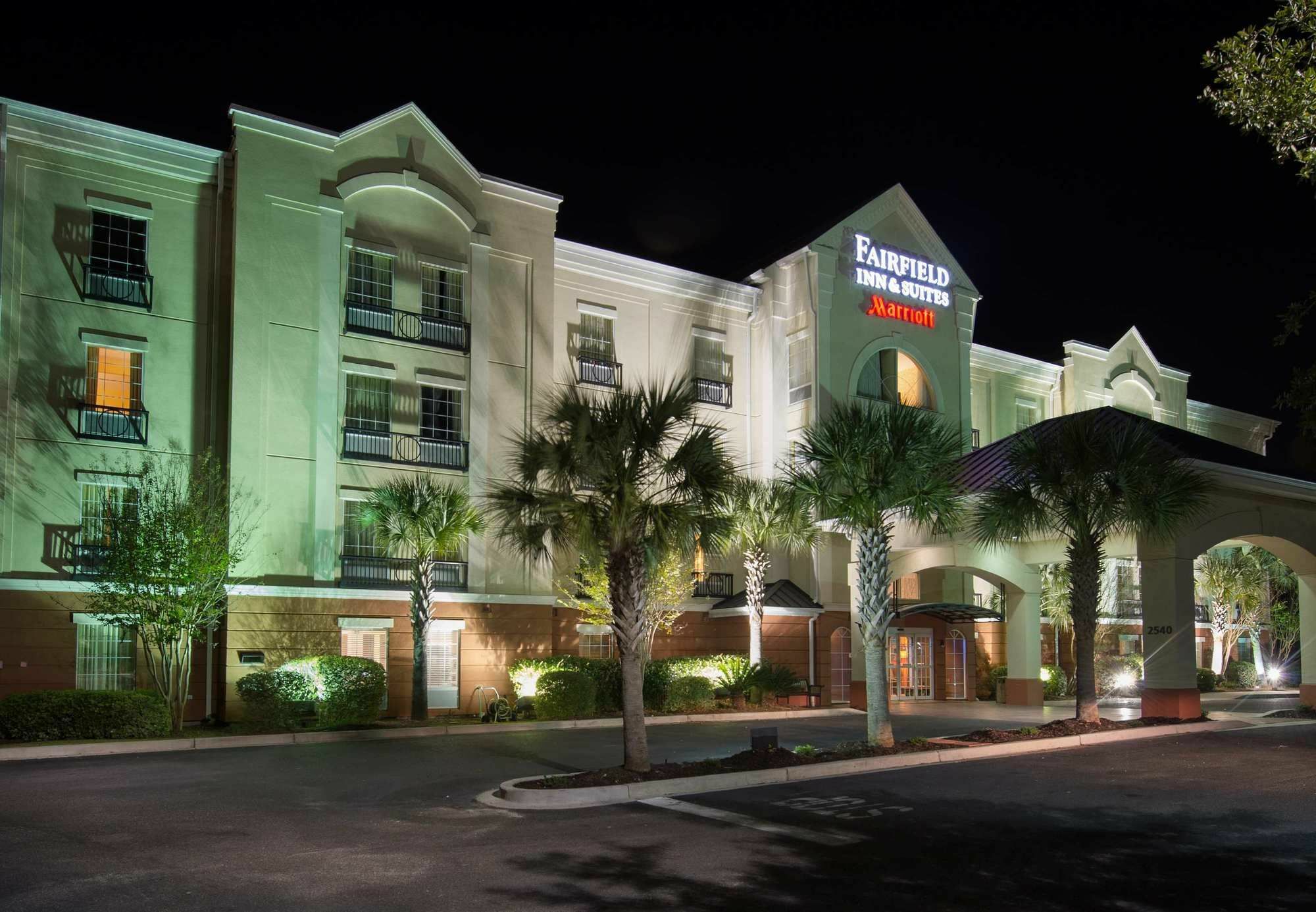 Fairfield Inn & Suites By Marriott Charleston North/Ashley Phosphate Север Чарлстон Экстерьер фото