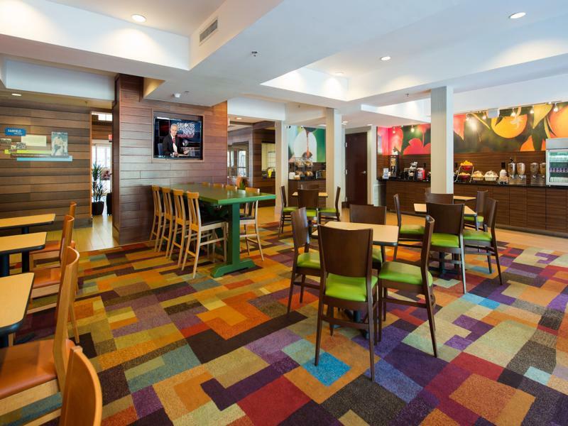Fairfield Inn & Suites By Marriott Charleston North/Ashley Phosphate Север Чарлстон Экстерьер фото